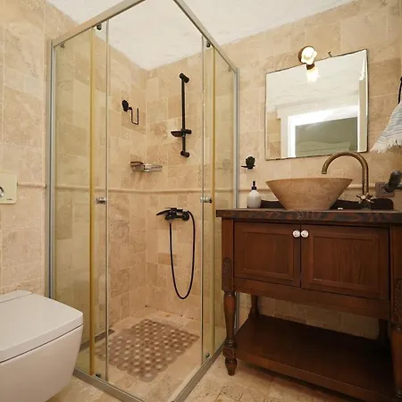 Villa Private With Pool 150 M From The Sea - 4 Bathrooms - 8 People *