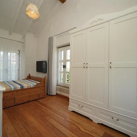Private With Pool 150 M From The Sea - 4 Bathrooms - 8 People Vilă Çeşme