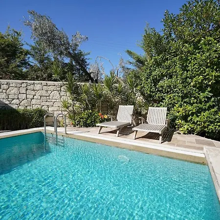 Private With Pool 150 M From The Sea - 4 Bathrooms - 8 People Villa