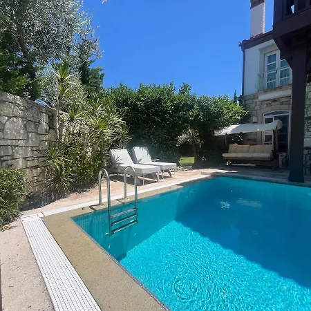 Villa Private With Pool 150 M From The Sea - 4 Bathrooms - 8 People Çeşme
