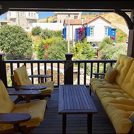 Private With Pool 150 M From The Sea - 4 Bathrooms - 8 People