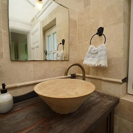 Villa Private With Pool 150 M From The Sea - 4 Bathrooms - 8 People Çeşme