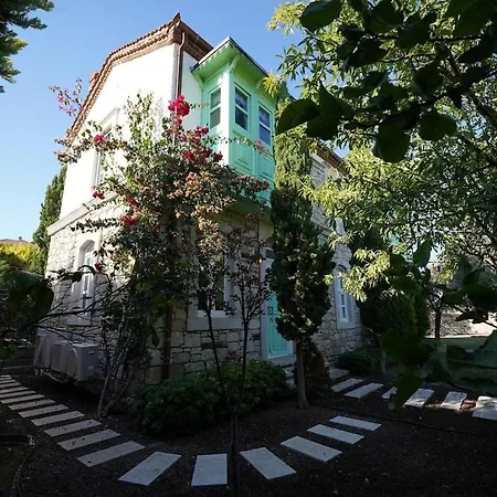 Private With Pool 150 M From The Sea - 4 Bathrooms - 8 People Villa Çeşme