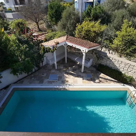 Private With Pool 150 M From The Sea - 4 Bathrooms - 8 People Villa *