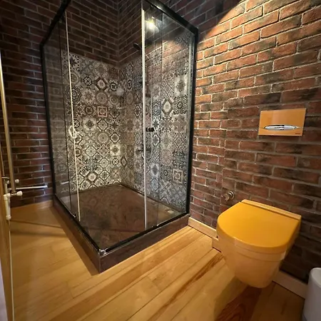 Private With Pool 150 M From The Sea - 4 Bathrooms - 8 People * Çeşme